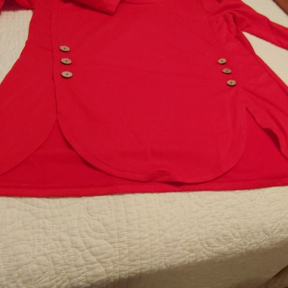 Women's cotton top.  Never worn. - Picture 1 of 2